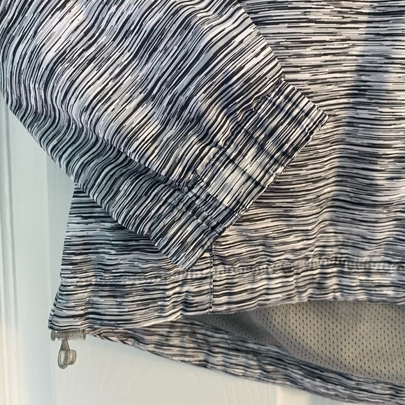 RUNNING JACKET - Picture 2 of 4